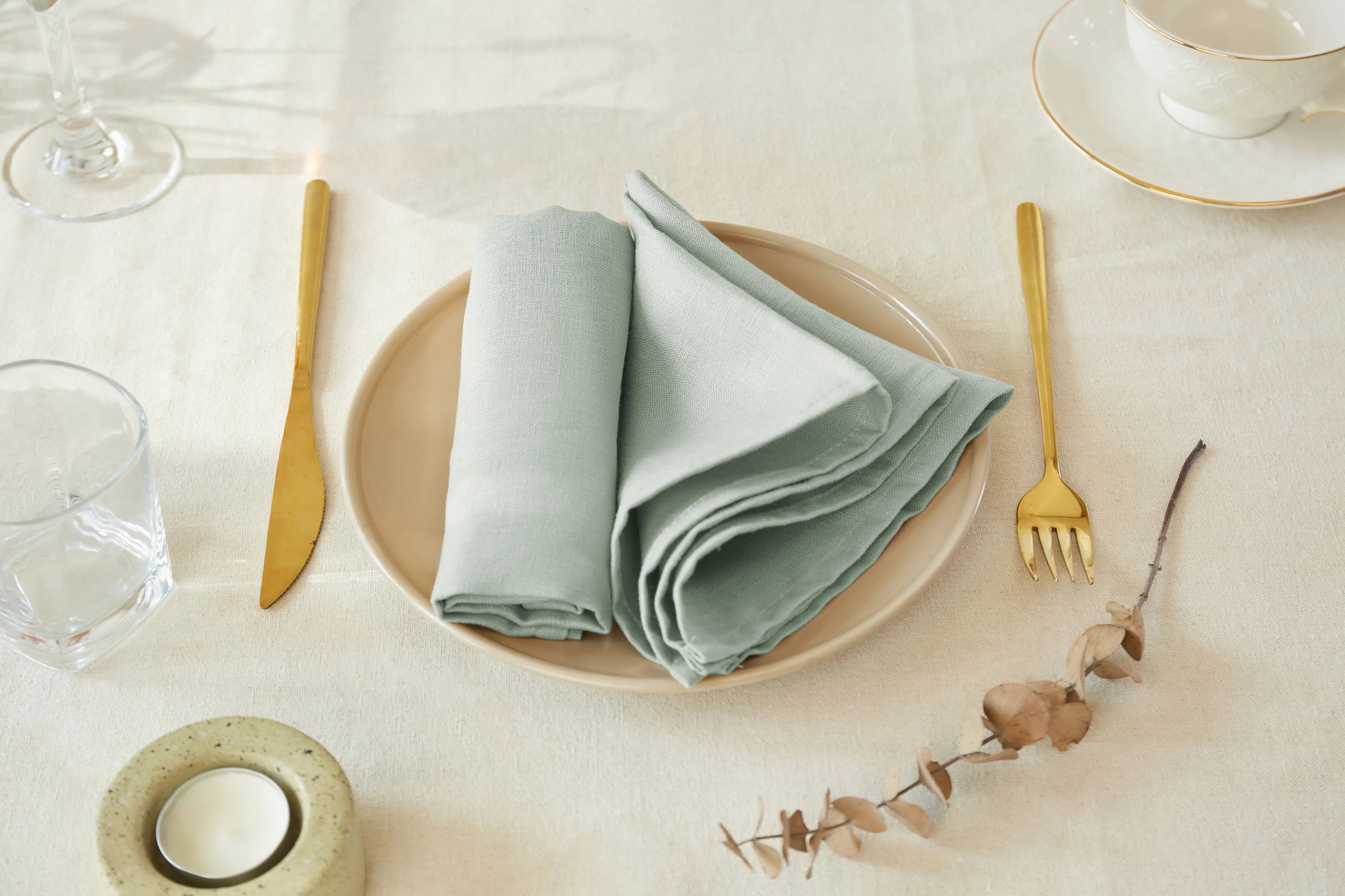 linen-napkin-light-green-4